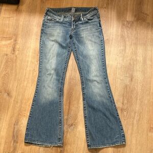 Women’s Silver Jeans “Carina” Low-rise Flare | Size 28 | EUC